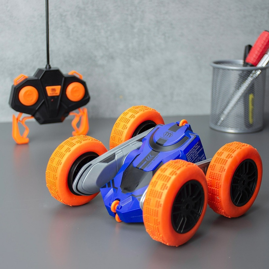 Fjernstyret Stuntbil Med 4wd Og 360â  Rotation Af Hjulsæt Orange